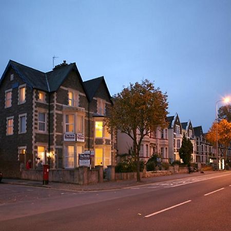 The Avala Guesthouse Cardiff Extérieur photo